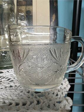 Vintage Anchor Hocking Sandwich Glass Creamer